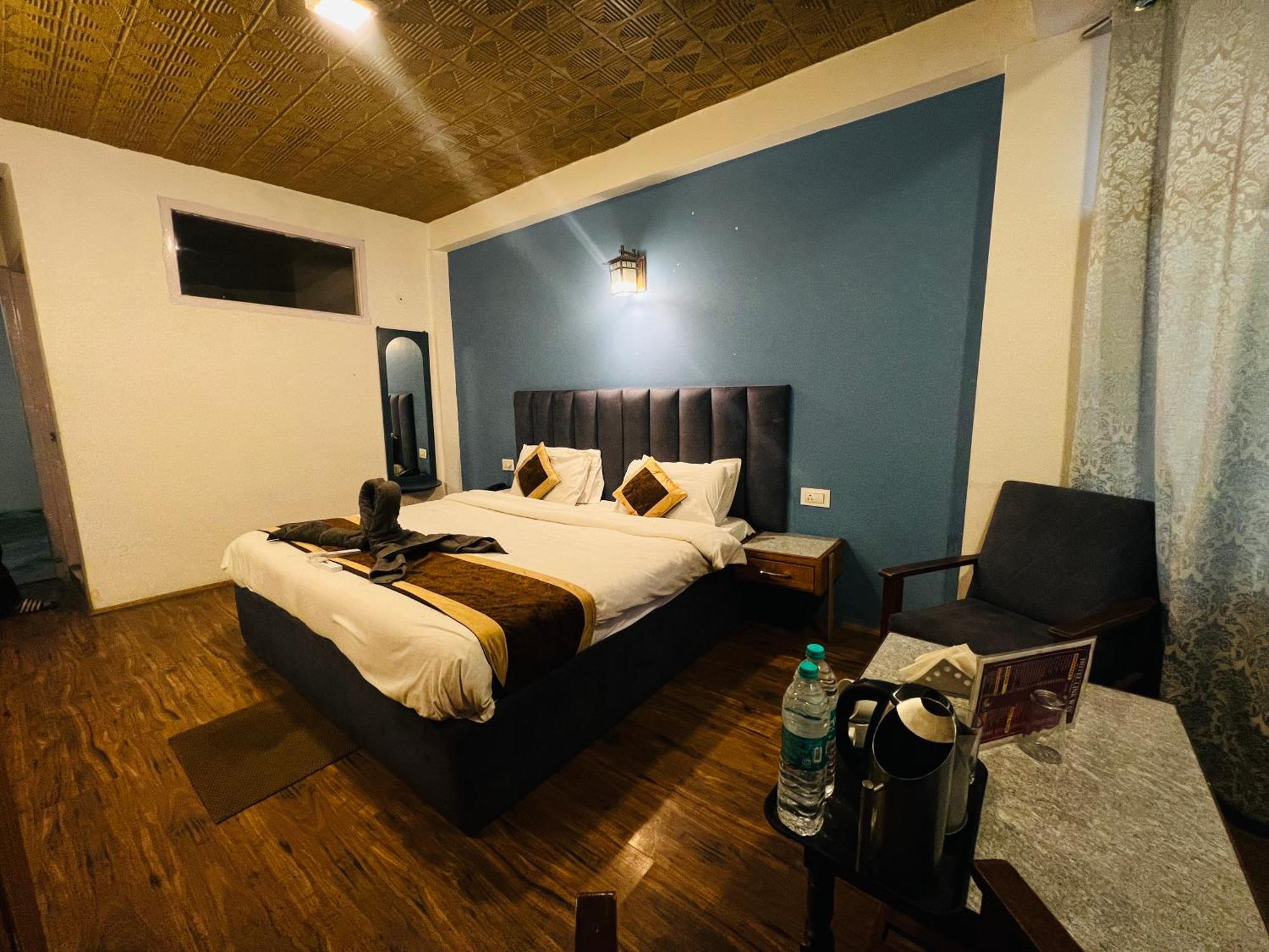 Hotel Green Link -#Near Volvo Bus Stand #Mountain View #River View #Open Terrace Маналі Екстер'єр фото