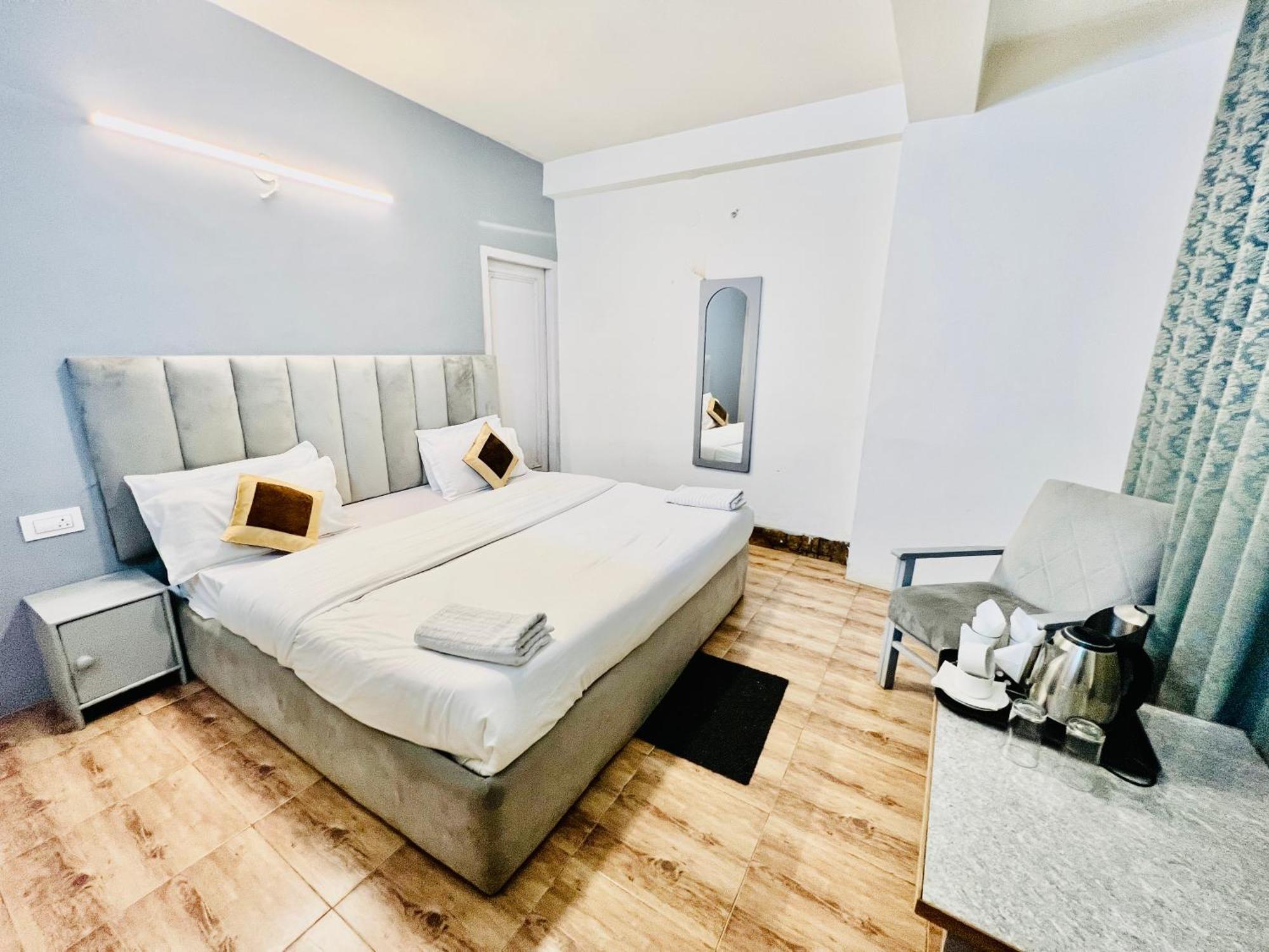 Hotel Green Link -#Near Volvo Bus Stand #Mountain View #River View #Open Terrace Маналі Екстер'єр фото