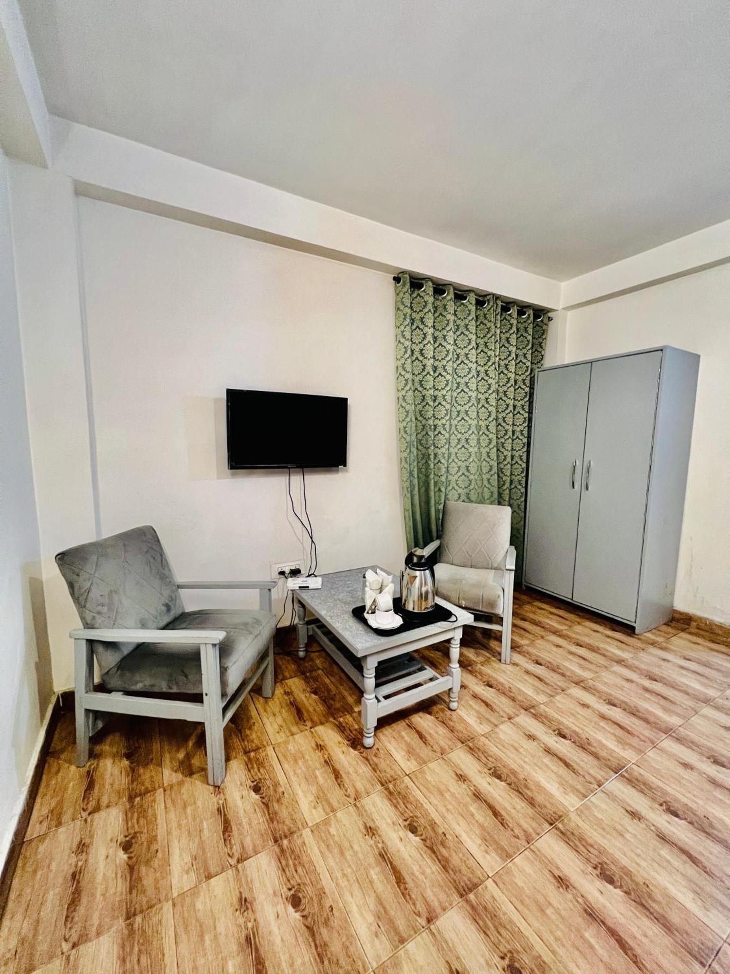 Hotel Green Link -#Near Volvo Bus Stand #Mountain View #River View #Open Terrace Маналі Екстер'єр фото