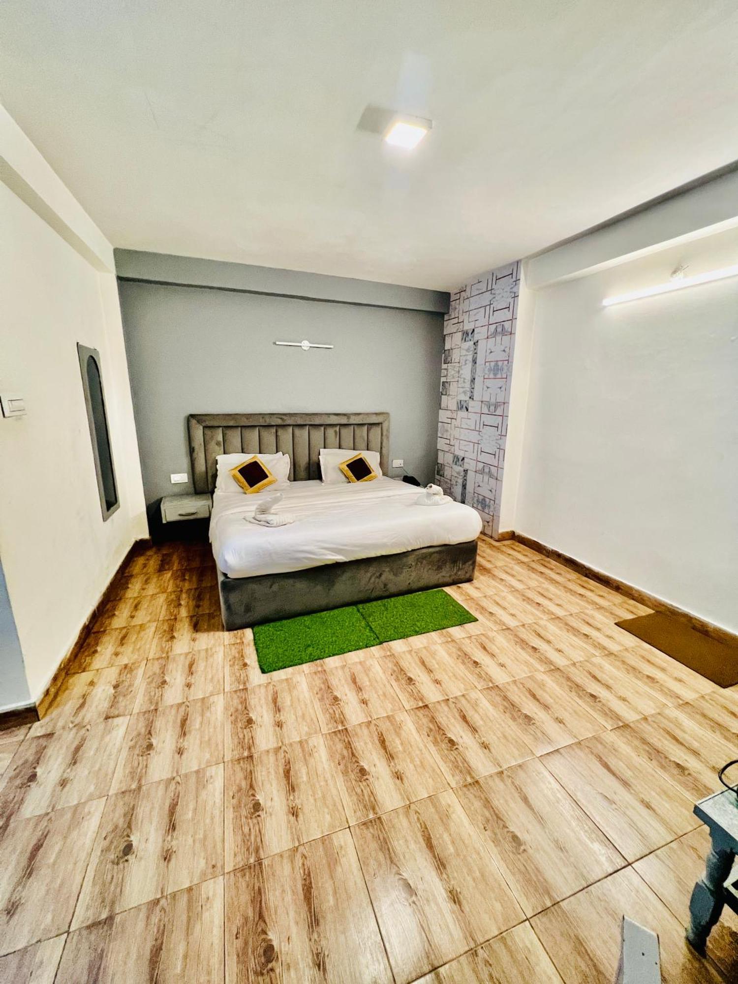 Hotel Green Link -#Near Volvo Bus Stand #Mountain View #River View #Open Terrace Маналі Екстер'єр фото