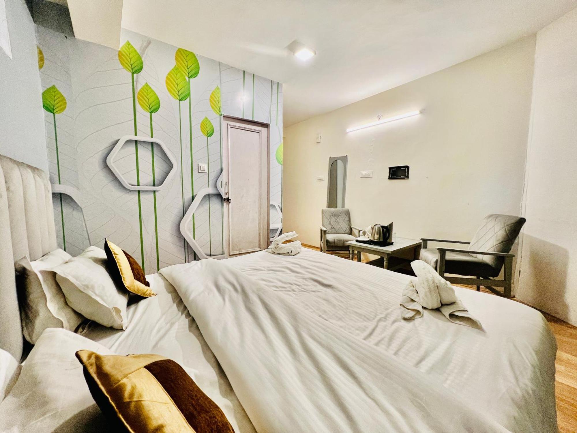 Hotel Green Link -#Near Volvo Bus Stand #Mountain View #River View #Open Terrace Маналі Екстер'єр фото